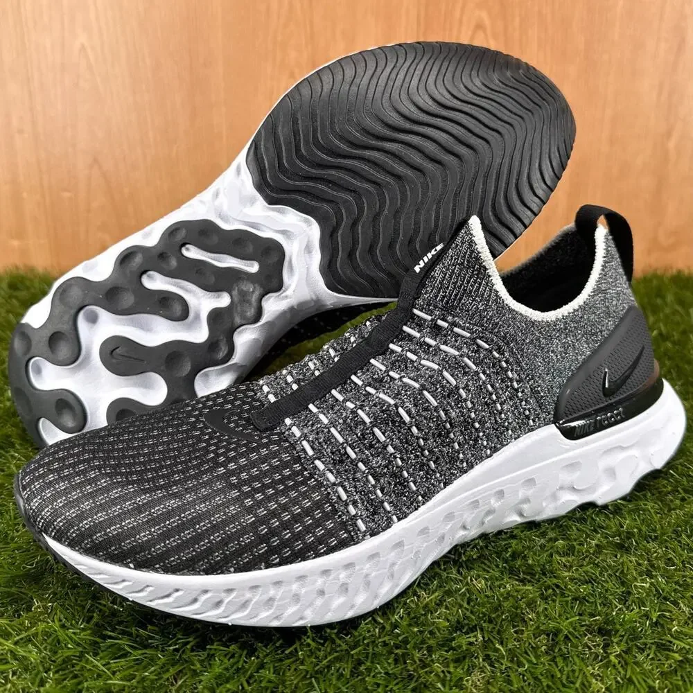 Nike React Phantom Run Flyknit 2 Oreo CJ0280-002 Women's Sz 11 / Men's Sz 9.5
